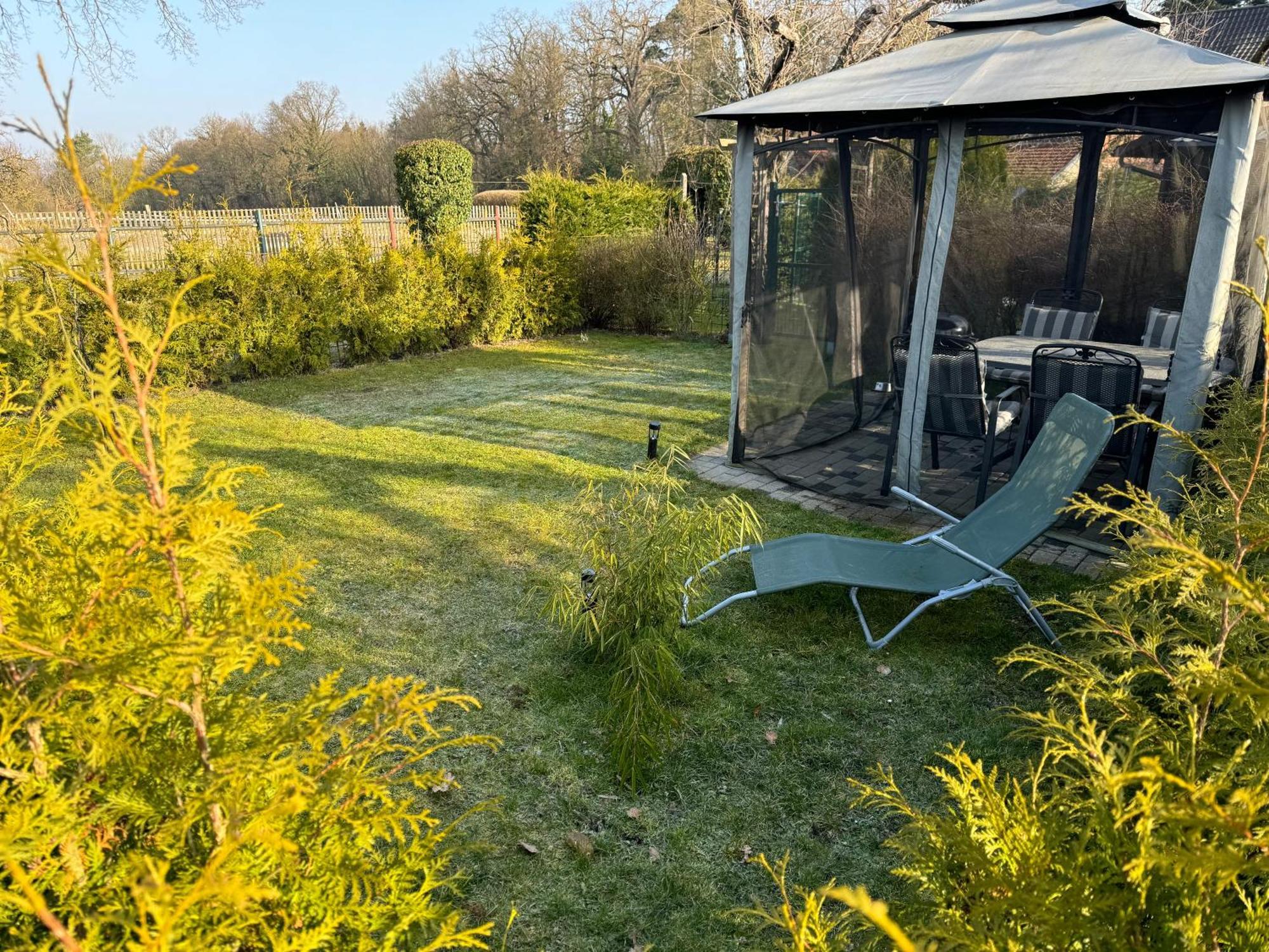Ferienwohnung Am See Dillich - Ruhige Lage - Eigener Garten - Direkt Neben Einem Natursee Borken  Bagian luar foto